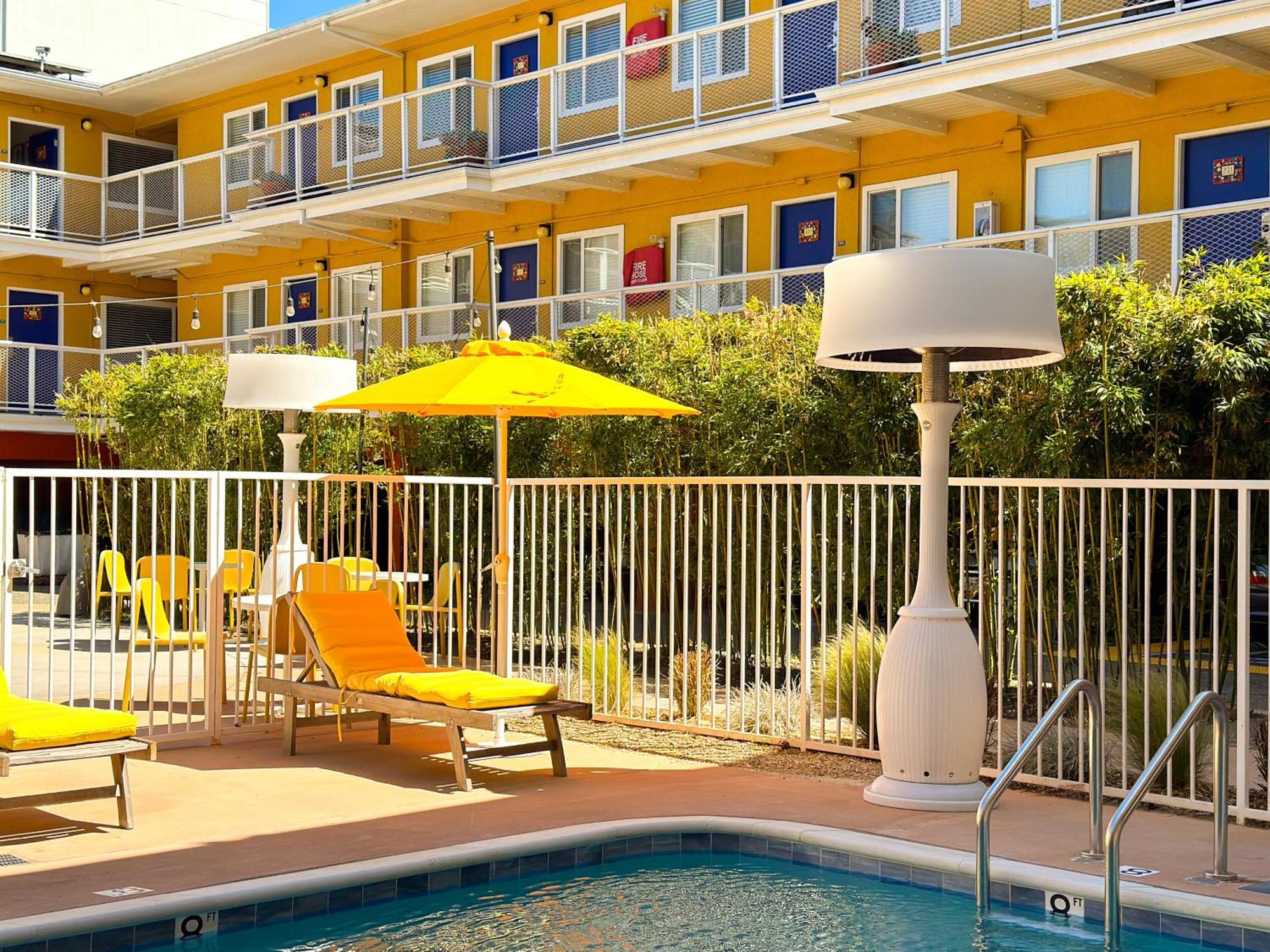 HOTEL DEL SOL, A JOIE DE VIVRE HOTEL 3⋆ ::: CA, UNITED STATES ::: COMPARE  HOTEL RATES